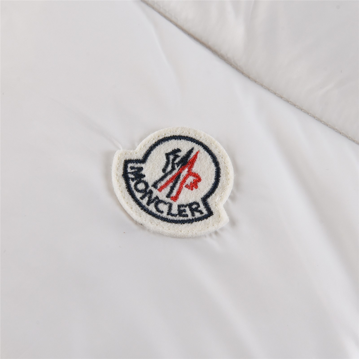 Moncler Tricolour Sleeve-Stripe Hooded Puffer Jacket | White | Premium Down