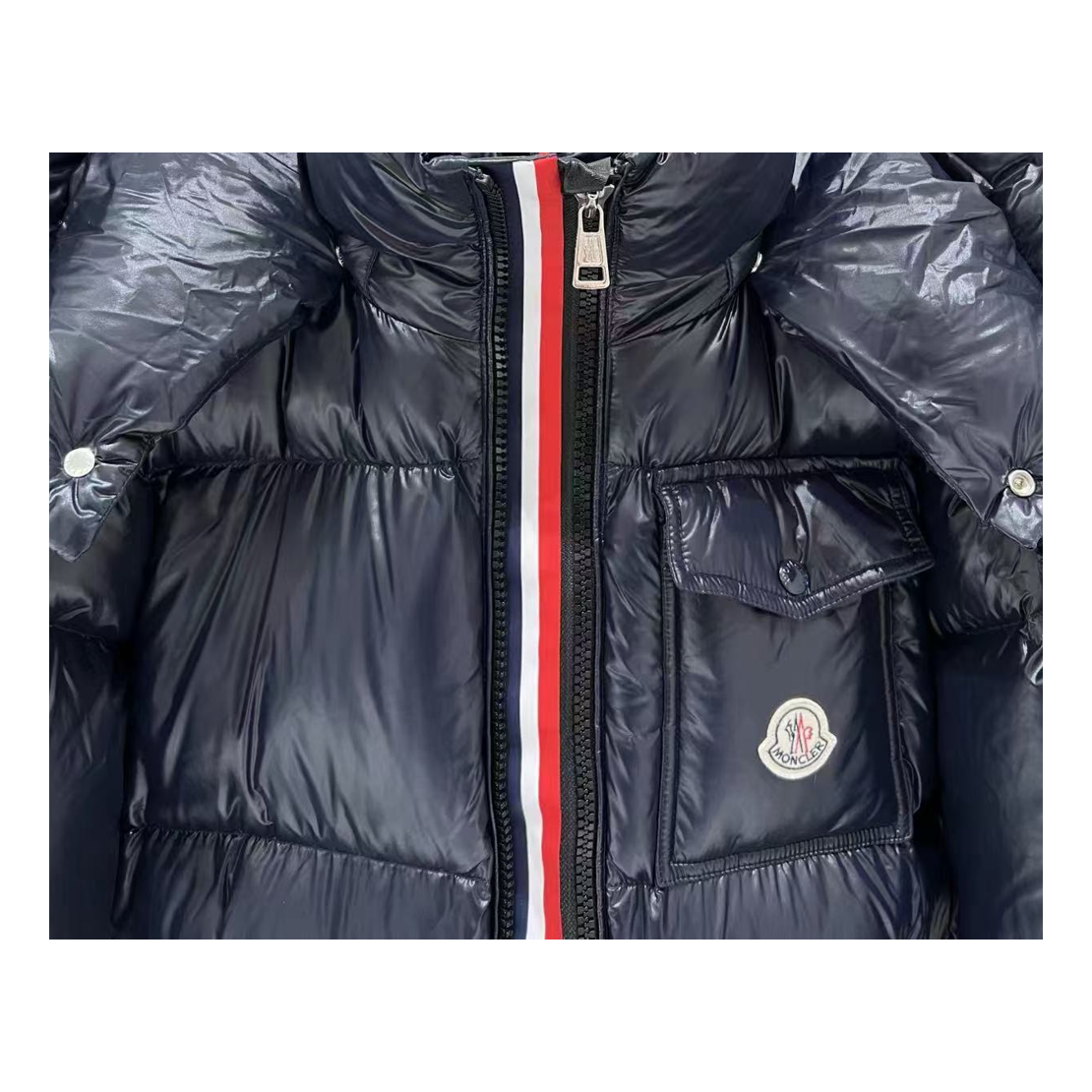 Moncler Montbeliard Hooded Puffer Jacket | Navy | Premium Down